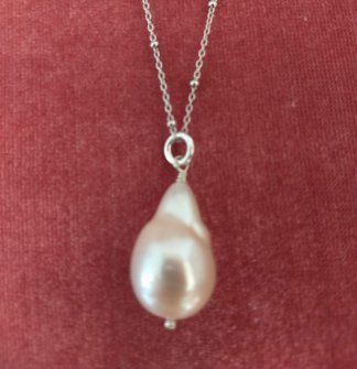 Natural Baroque Pearl