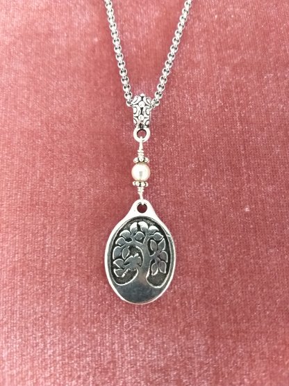 oval tree of Life pendant with Pearl